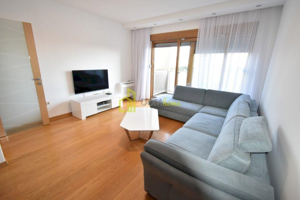 Trosoban stan 101m2, Preko Morače